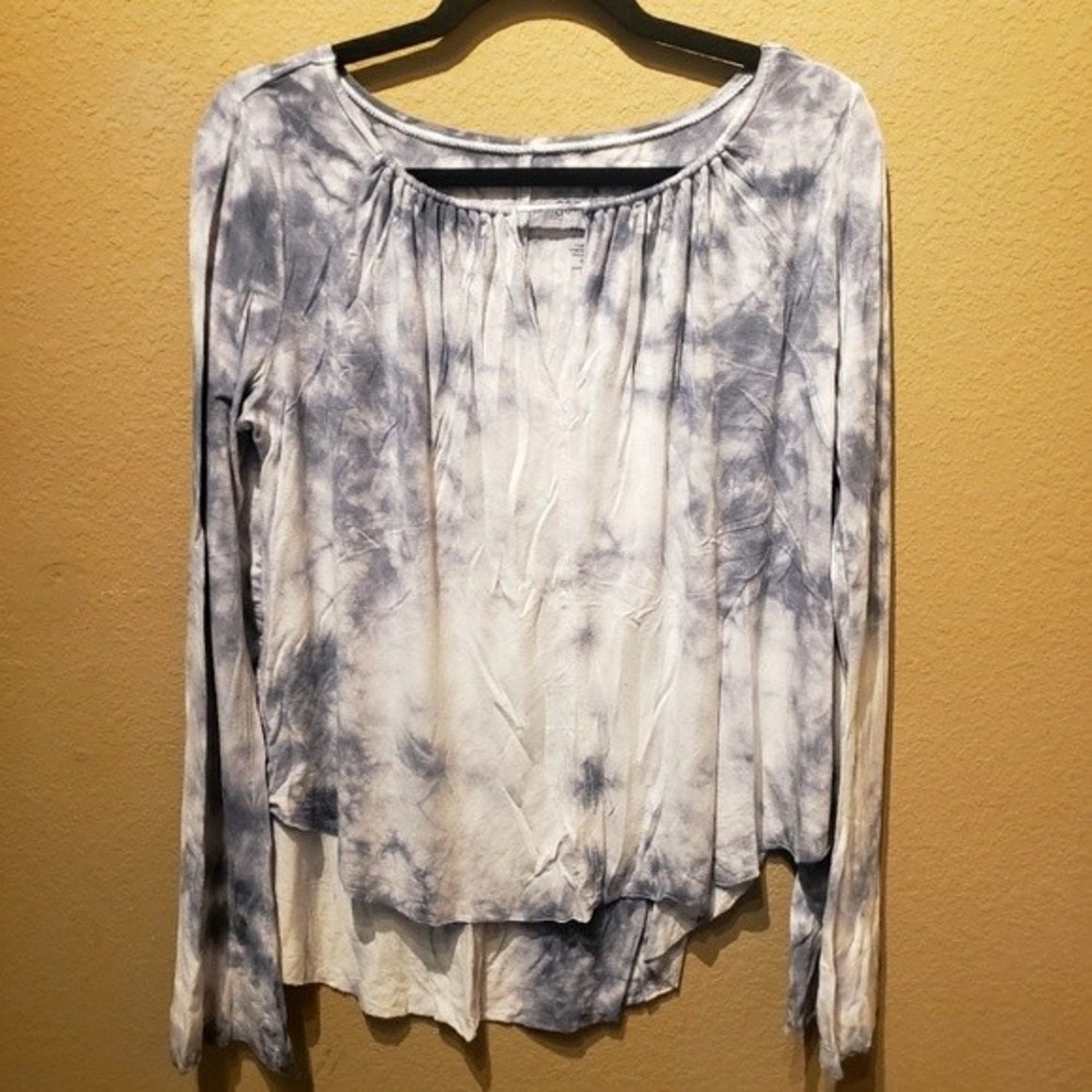 American Eagle Soft and Sexy Long Bell Sleeve Blouse Grey Size M